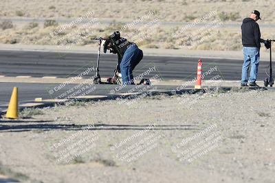 media/Dec-04-2025-Racers Edge (Thu) [[5ebc9f124d]]/1-Track Walk/